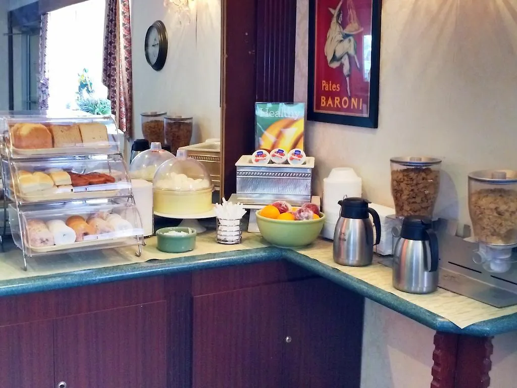 Отель Ramada By Wyndham Davenport Orlando South