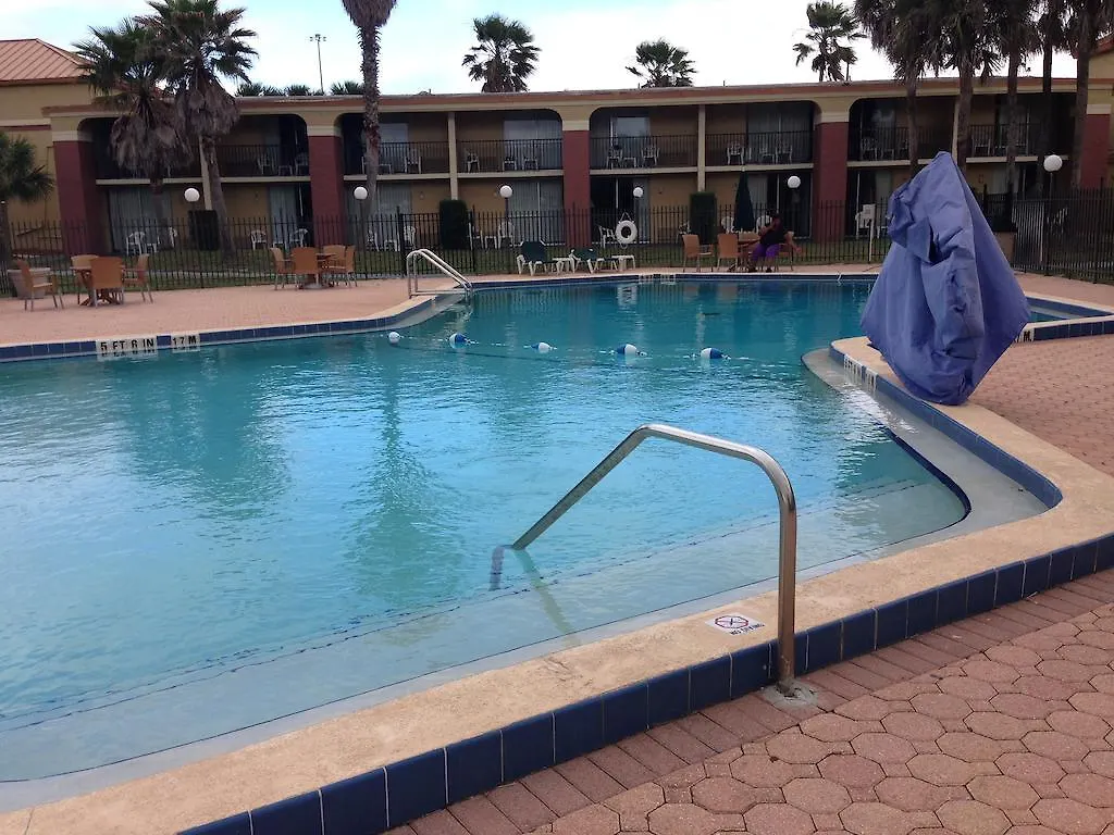 Ramada By Wyndham Davenport Orlando South Hotel