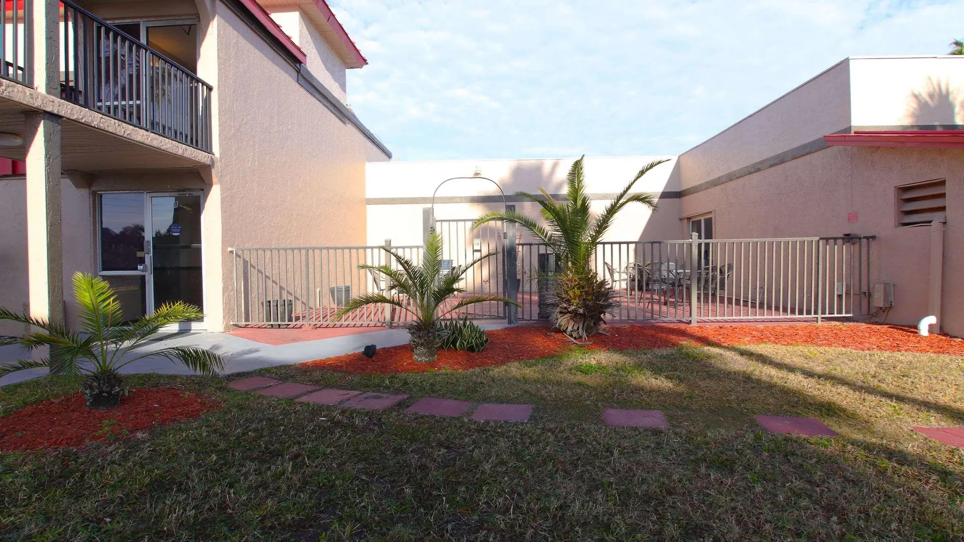 Ramada By Wyndham Davenport Orlando South Hotel