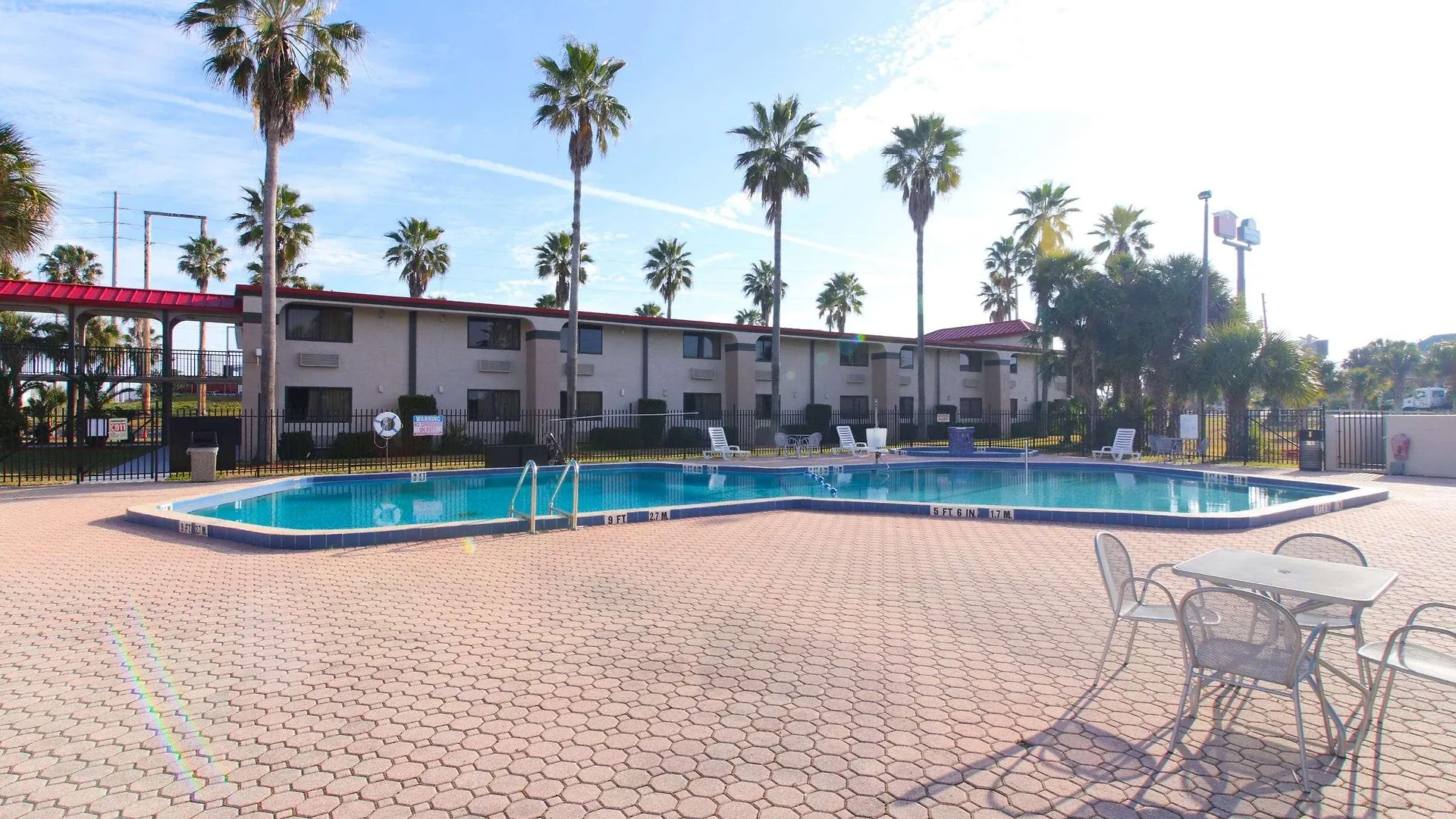 Ramada By Wyndham Davenport Orlando South Hotel 3*,