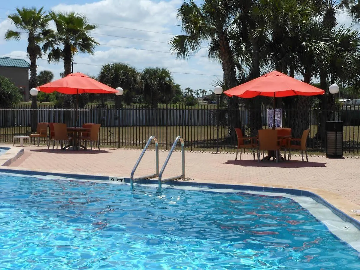 Ramada By Wyndham Davenport Orlando South Hotel